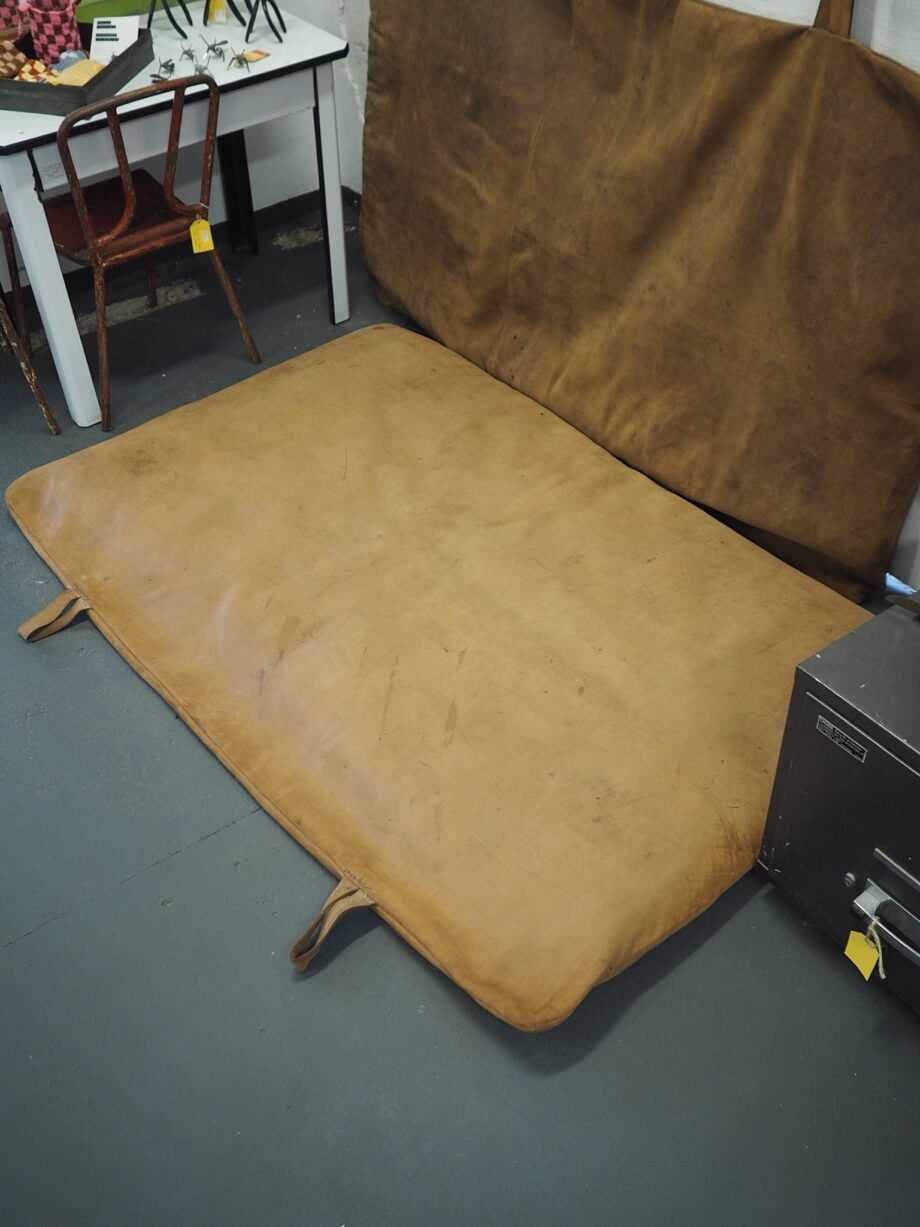 German Vintage GYM Mat - light brown