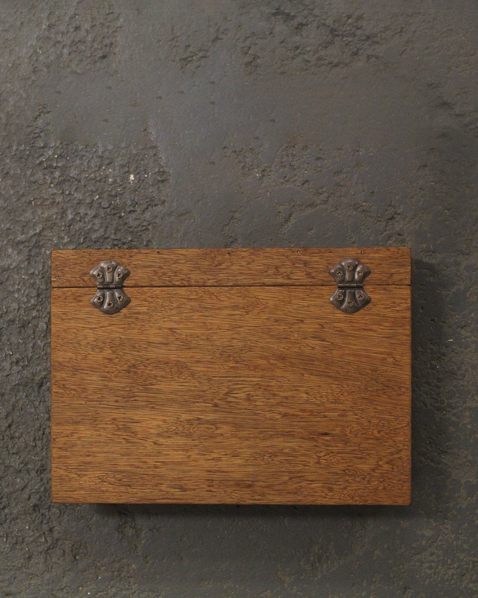 Rivet-vintage-gallery-shop-raglan_cash register