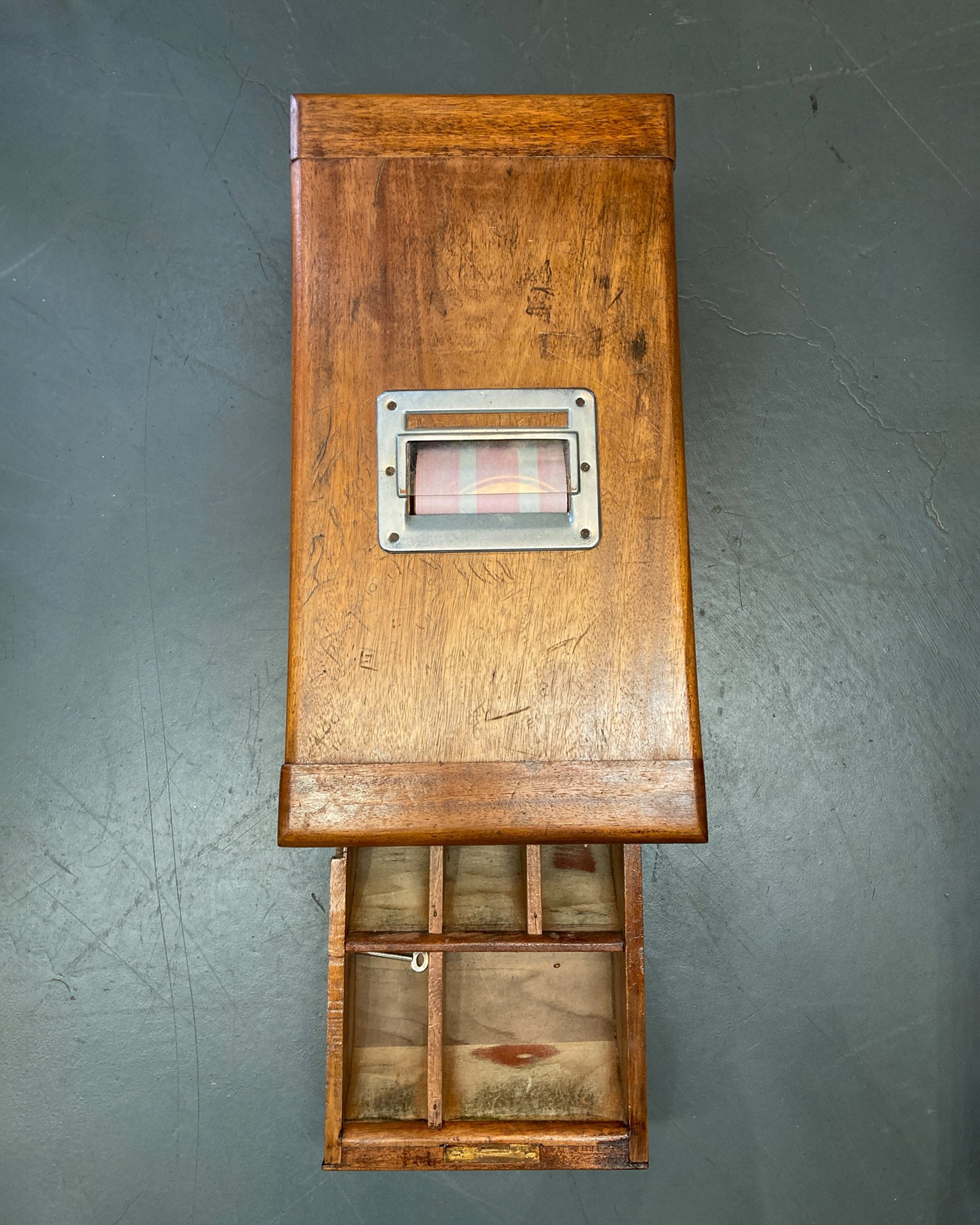 Rivet-vintage-gallery-shop-raglan_cash-register