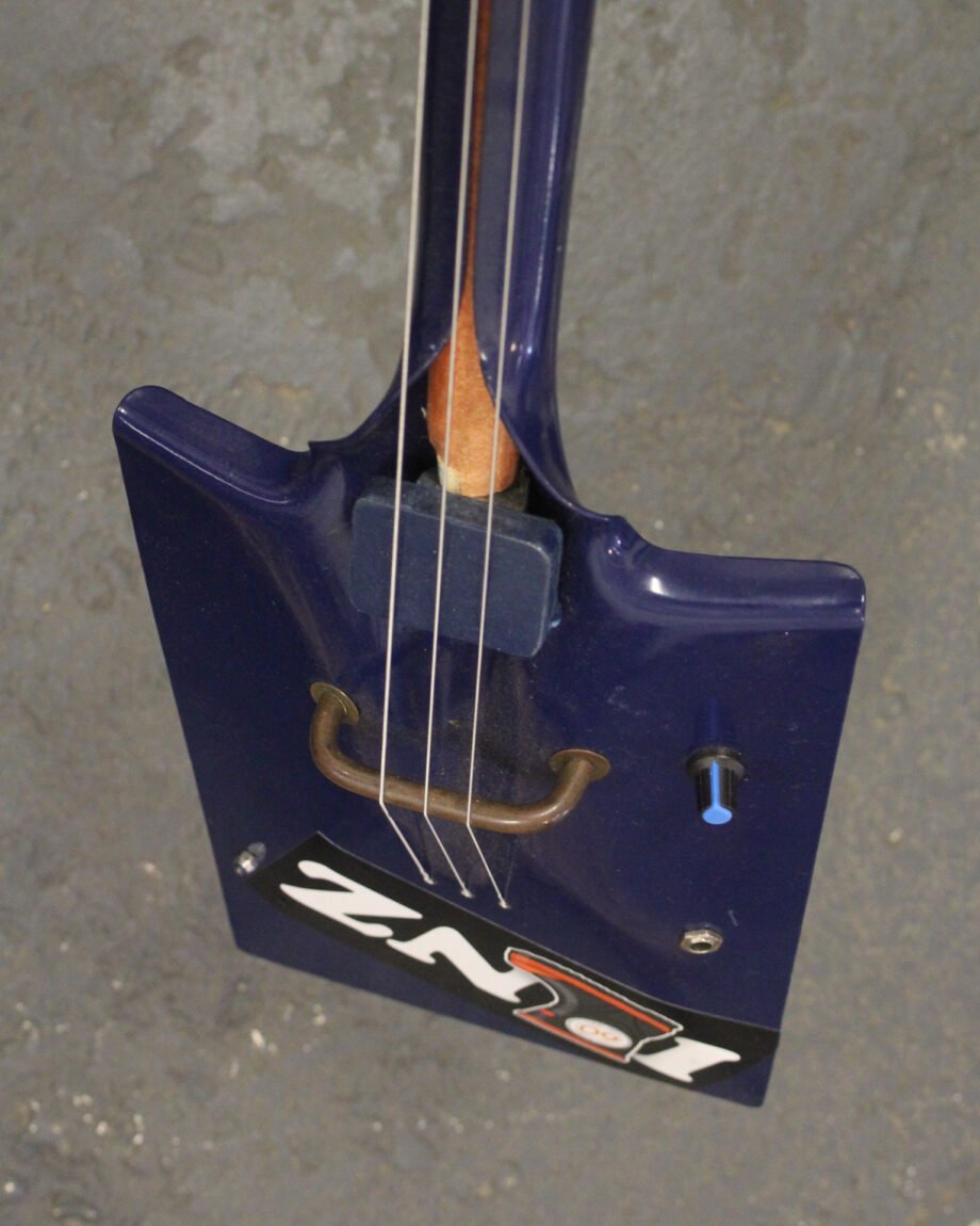 Rivet-vintage-gallery-shop-raglan_charlie tree string guitar