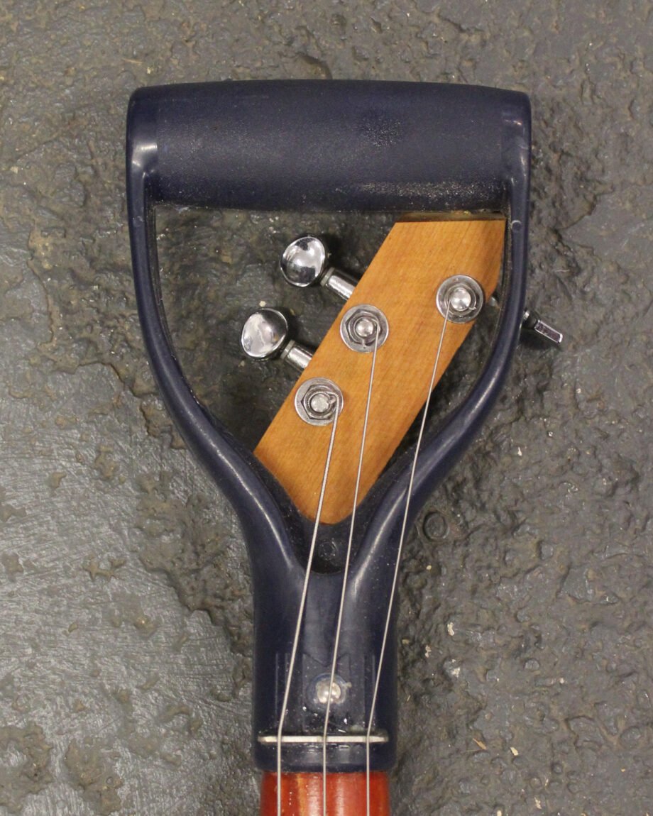 Rivet-vintage-gallery-shop-raglan_charlie tree string guitar