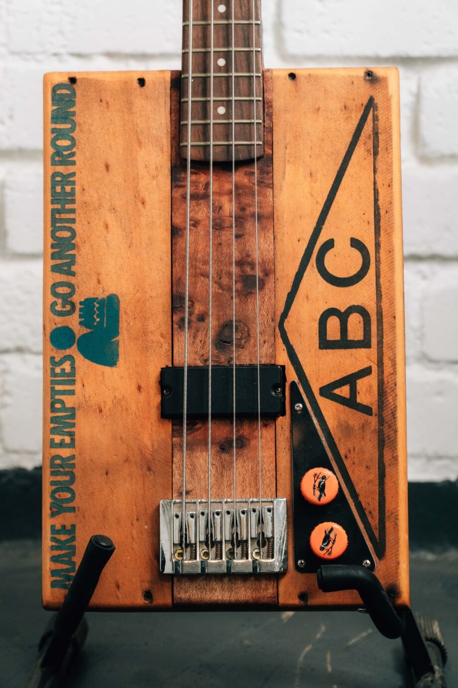 Handcrafted bass - BY RICHARD HIDE